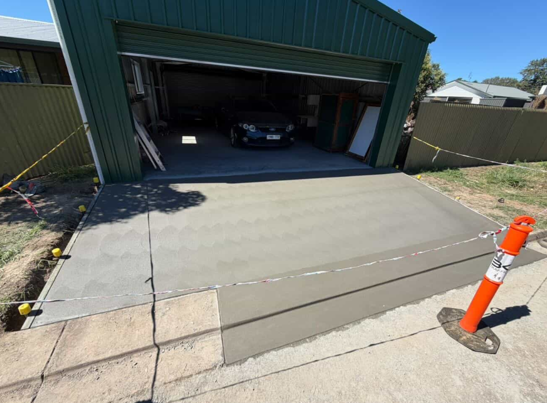 Garage apron concrete pour